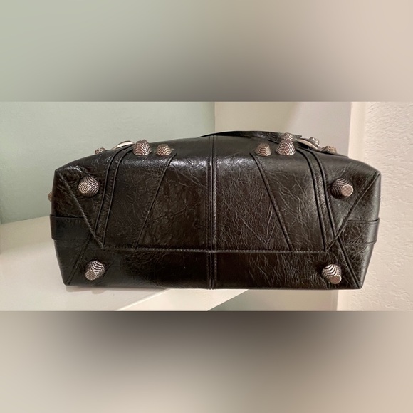 Balenciaga Medium Le Cagole Leather Tote NWT - Picture 12 of 16